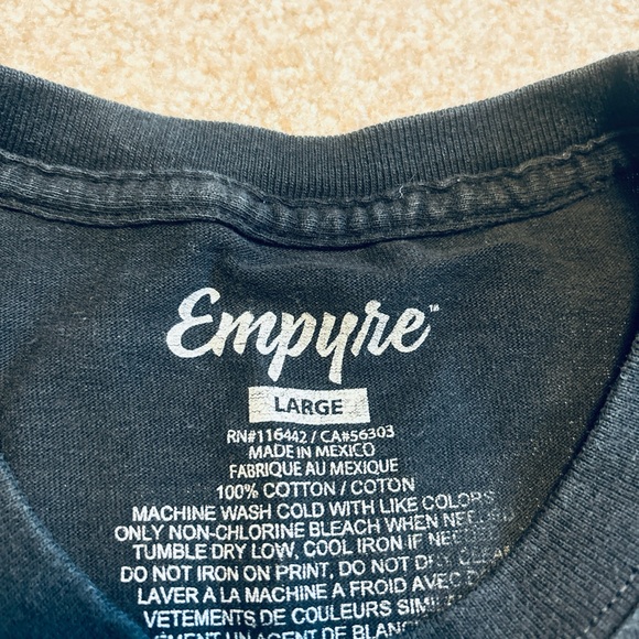 ‘They want us dead’ skulls t-shirt - Picture 4 of 4